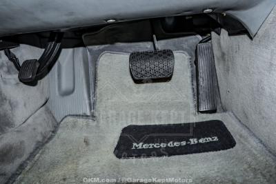 1991 Mercedes - Benz 560-Class