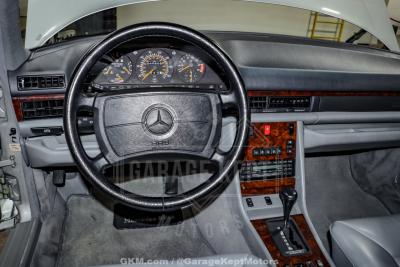 1991 Mercedes - Benz 560-Class