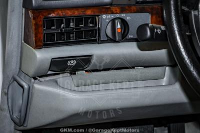 1991 Mercedes - Benz 560-Class