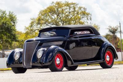 1937 Ford Cabriolet