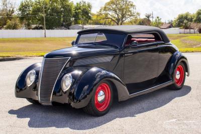 1937 Ford Cabriolet