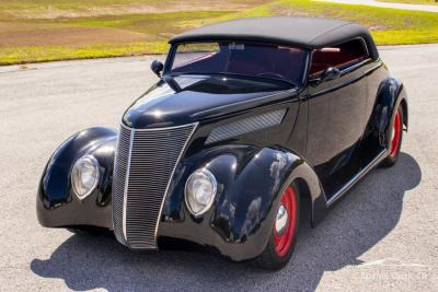 1937 Ford Cabriolet