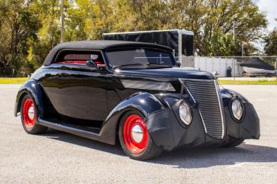 1937 Ford Cabriolet