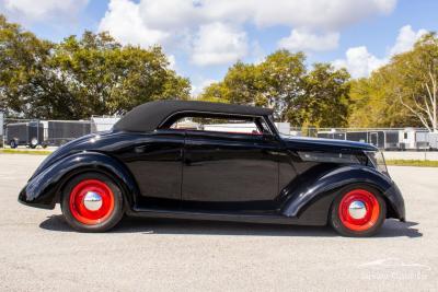 1937 Ford Cabriolet