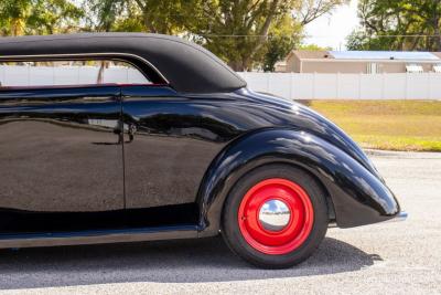 1937 Ford Cabriolet