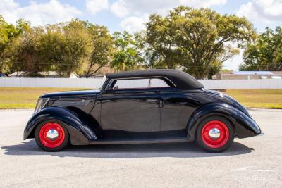 1937 Ford Cabriolet