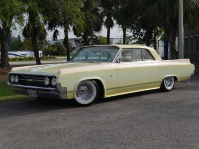 1964 Oldsmobile Dynamic Eighty Eight Restomod