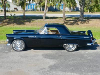 1956 Ford Thunderbird