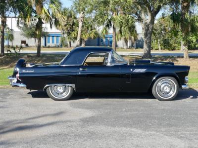 1956 Ford Thunderbird