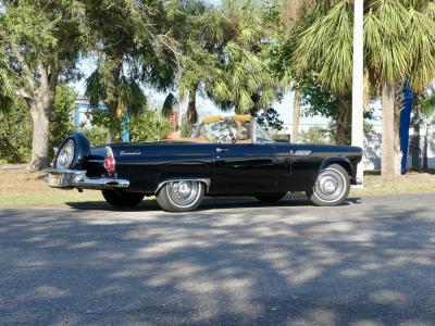 1956 Ford Thunderbird