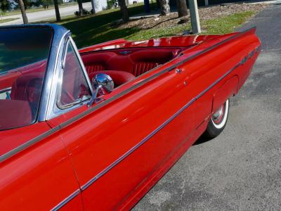 1962 Ford Thunderbird Convertible