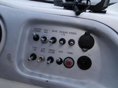 2013 Hurricane Sun Deck 203 Sport