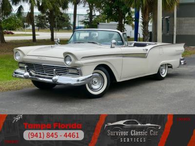 1957 Ford Fairlane Skyliner