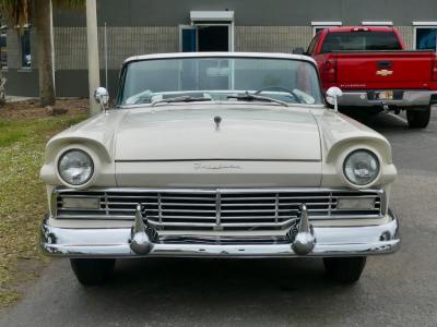 1957 Ford Fairlane Skyliner
