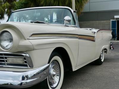 1957 Ford Fairlane Skyliner