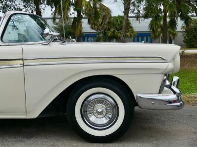 1957 Ford Fairlane Skyliner