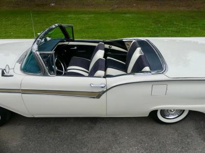 1957 Ford Fairlane Skyliner