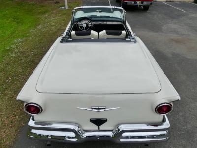 1957 Ford Fairlane Skyliner