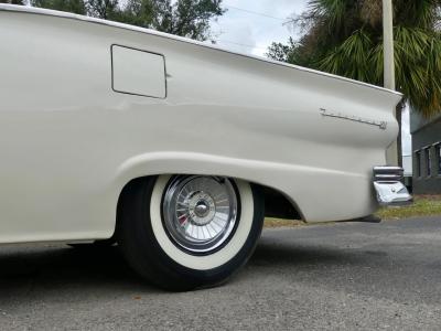 1957 Ford Fairlane Skyliner