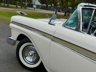 1957 Ford Fairlane Skyliner