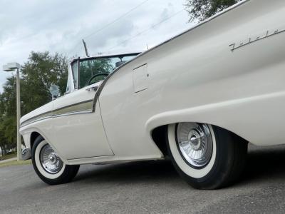 1957 Ford Fairlane Skyliner