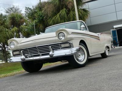 1957 Ford Fairlane Skyliner