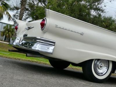 1957 Ford Fairlane Skyliner