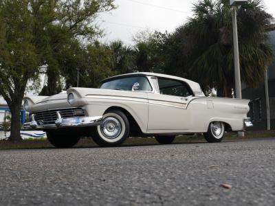 1957 Ford Fairlane Skyliner