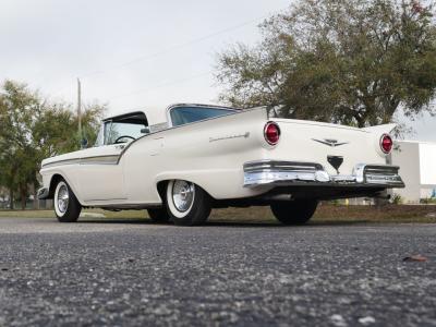 1957 Ford Fairlane Skyliner