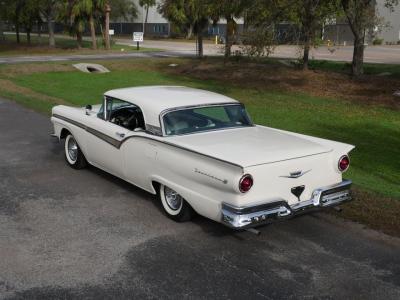 1957 Ford Fairlane Skyliner