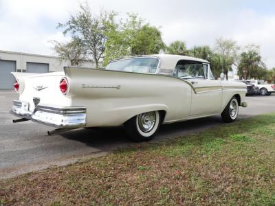 1957 Ford Fairlane Skyliner