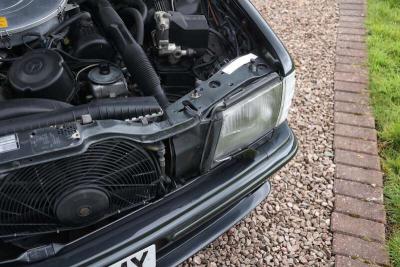 1989 Mercedes - Benz 560 SEC