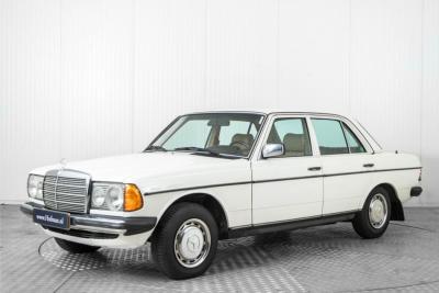 1980 Mercedes - Benz 300d w123