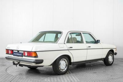 1980 Mercedes - Benz 300d w123