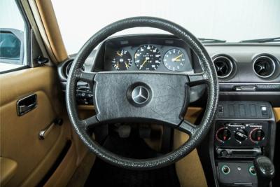 1980 Mercedes - Benz 300d w123