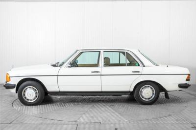 1980 Mercedes - Benz 300d w123