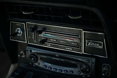 1974 Aston Martin V8 SERIES 3