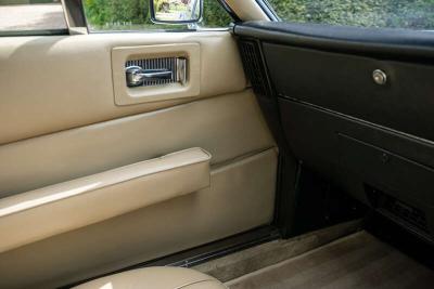 1974 Aston Martin V8 SERIES 3