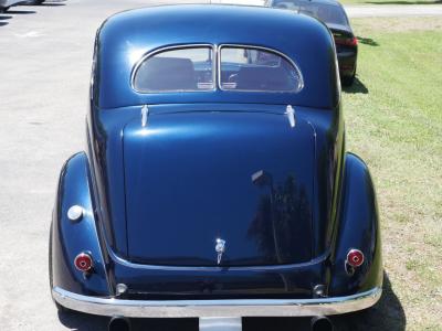 1937 Ford Deluxe Humpback 2-Door Sedan