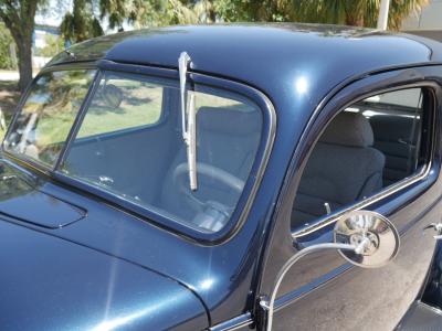 1937 Ford Deluxe Humpback 2-Door Sedan