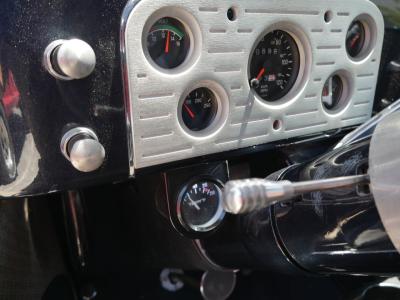 1937 Ford Deluxe Humpback 2-Door Sedan