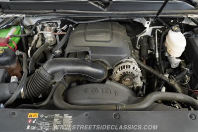 2013 Chevrolet Suburban 2500 4X4