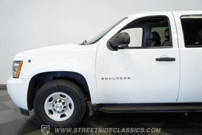 2013 Chevrolet Suburban 2500 4X4