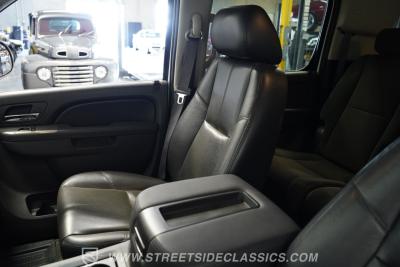 2013 Chevrolet Suburban 2500 4X4