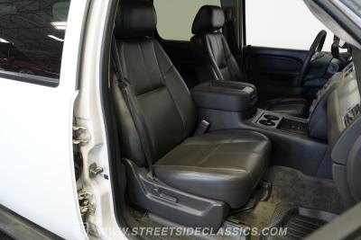 2013 Chevrolet Suburban 2500 4X4