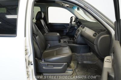 2013 Chevrolet Suburban 2500 4X4