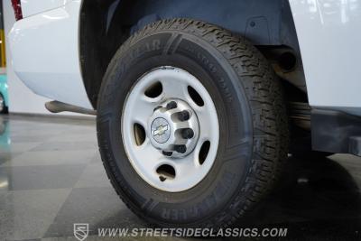 2013 Chevrolet Suburban 2500 4X4