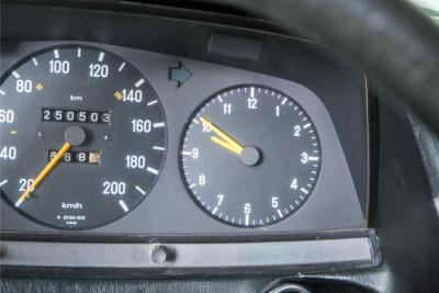 1984 Mercedes - Benz 230TE