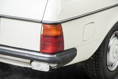 1984 Mercedes - Benz 230TE