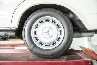 1984 Mercedes - Benz 230TE